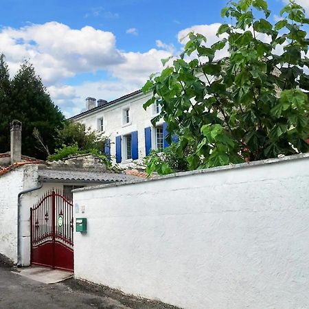 Maison Confortable Au Coeur De Fleurac Avec Grand Jardin Buitenkant foto