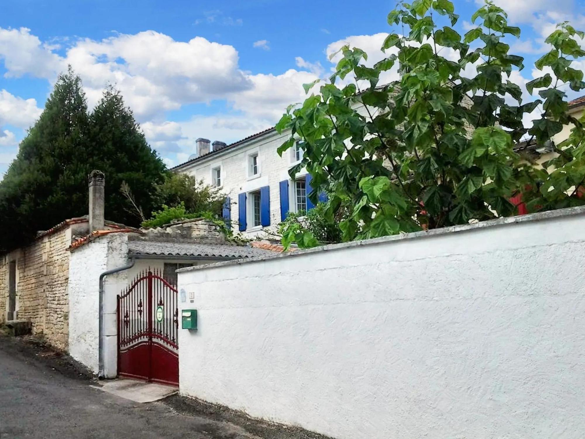 Maison Confortable Au Coeur De Fleurac Avec Grand Jardin Buitenkant foto